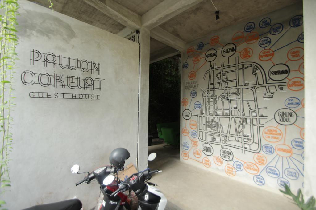 يوغياكارتا Pawon Cokelat Guesthouse المظهر الخارجي الصورة